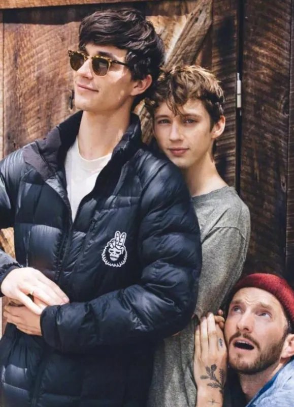 出柜、异装癖，伊能静儿子特立独行的背后，庾澄庆难辞其咎，你怎么看？