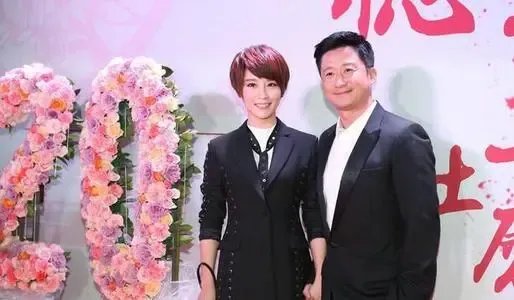 谢楠微博评论全是吴京表情包,他们夫妻之间的感情如何?