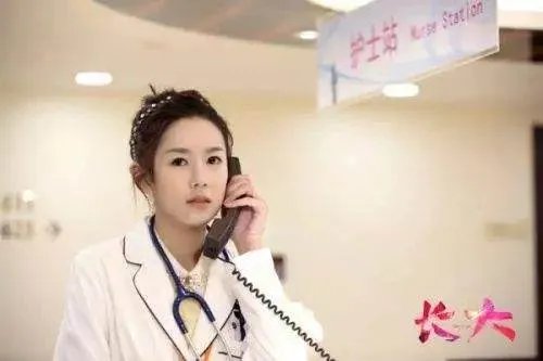 样貌气质都很出色的影视女演员张子萱，她都有哪些作品，为什么火不起来？