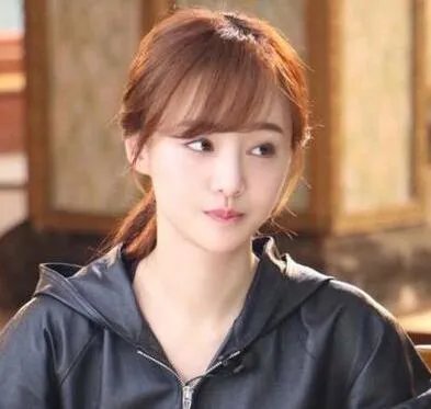 哪个女明星穿校服最好看？