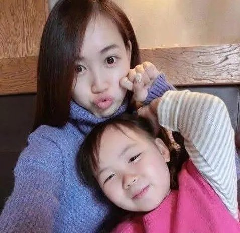 马蓉首谈王宝强母亲去世：确实不知情，带女儿下飞机才知道，此事你怎么看