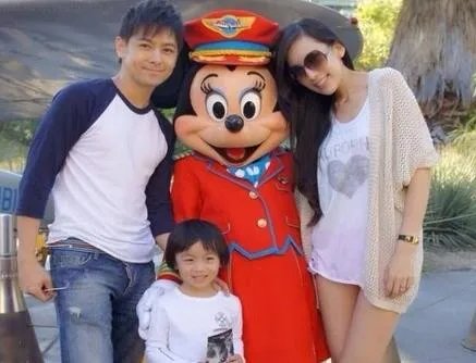 陈若仪个人资料照片遭曝光  揭秘其成长史