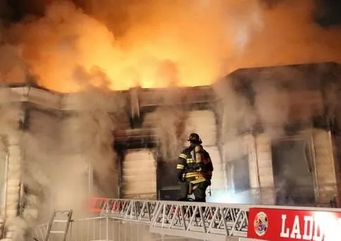 美国人说消防员是什么？