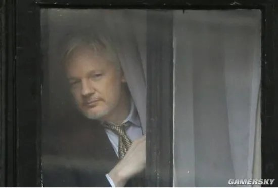 维基解密创始人阿桑奇狱中完婚 监狱禁止其照片流出