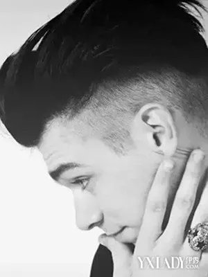 时尚欧美斜背头潮男发型火爆来袭4款潮流发型任你挑