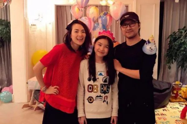 汪峰发文为大女儿庆生，后妈章子怡也送深情祝福，为何亲妈却没动静？