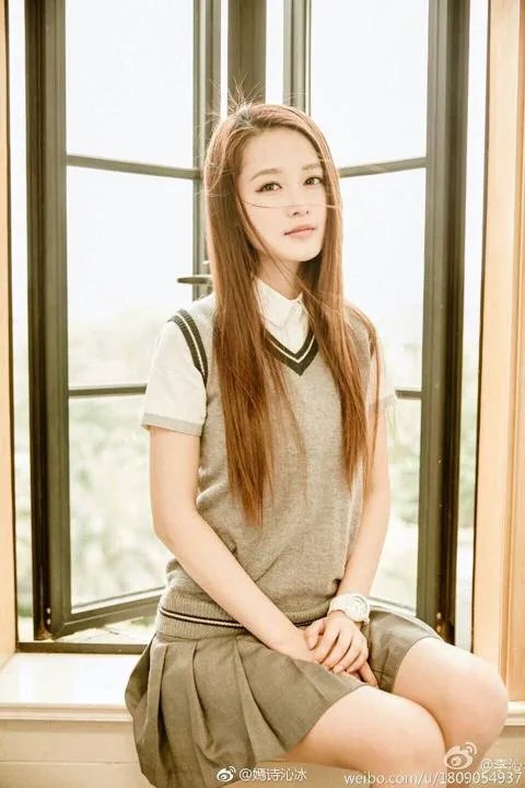 哪个女明星穿校服最好看？