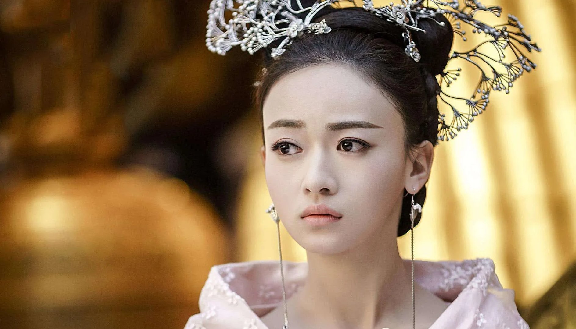 洪尧称懒得理疑回应与吴谨言恋情,吴谨言对此有什么反应吗?