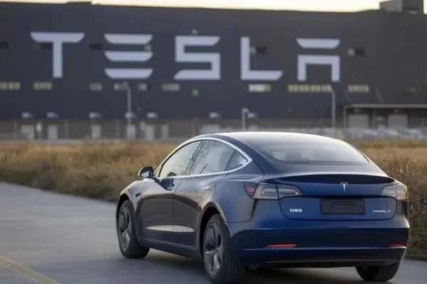 因降低电池容量和充电速度，特斯拉或面临十亿元索赔，这场官司谁的赢面大？