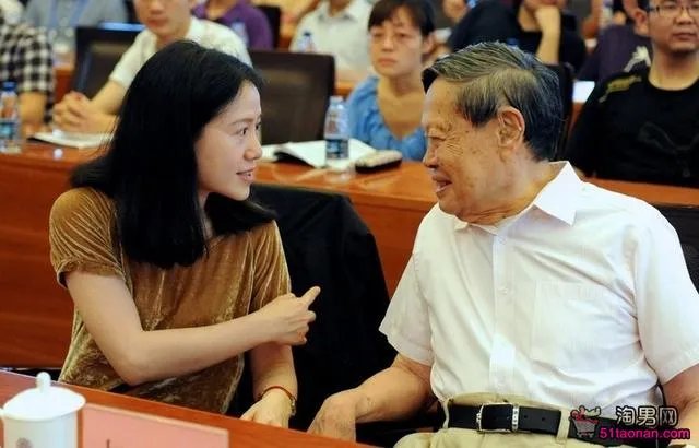 杨振宁遗产辟谣