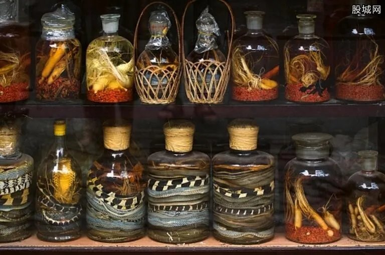 重庆自配药酒中毒 这种自配药酒不是随便喝的