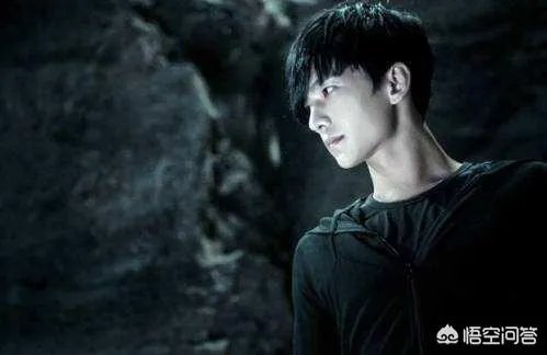 你觉得谁来演《盗墓笔记》里的张起灵更贴近原著?