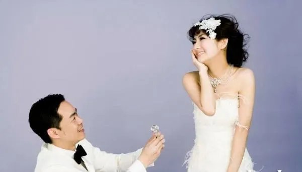 张承中跟Selina结婚,张承中是因为爱情而在一起的吗?