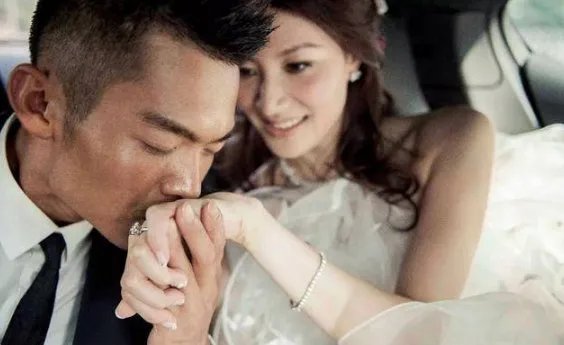 为何谢杏芳第二天就原谅了林丹?