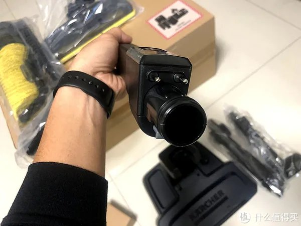 无线吸尘器入门好选择 500块买个德国的吸尘器的优缺点 KARCHER