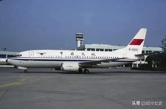 5月要求恢复中美航班，现又全面禁止中国航班，特朗普有何企图？