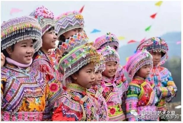 中国那个少数民族服装最好看