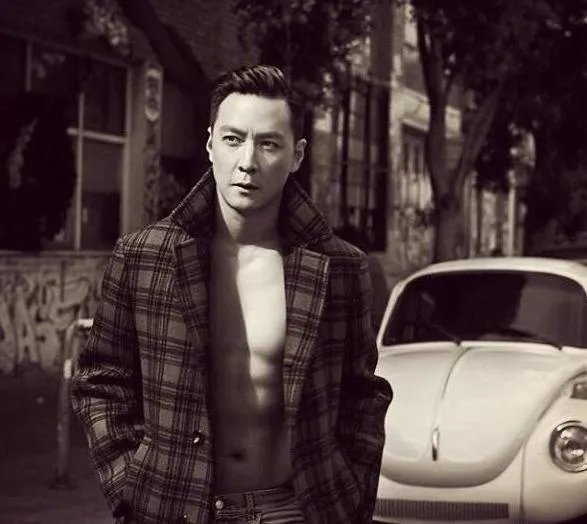 年近40的李栋旭,让人起鸡皮疙瘩的魔鬼身材,你爱了吗?