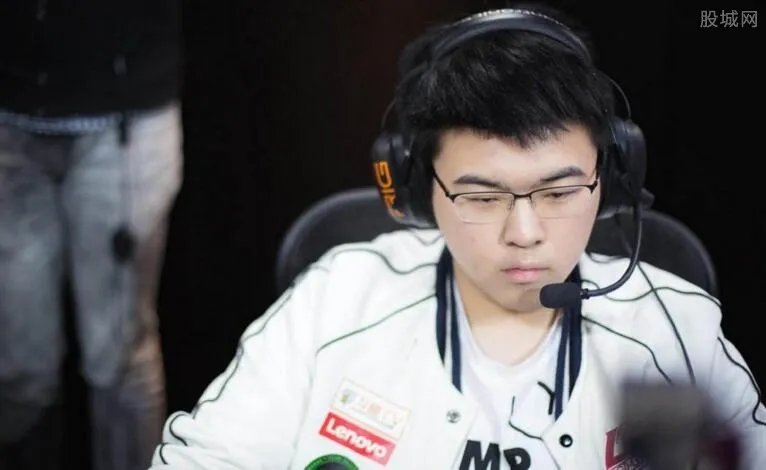 蛇哥韦神讨薪事件后续 斗鱼搬出800万转账记录