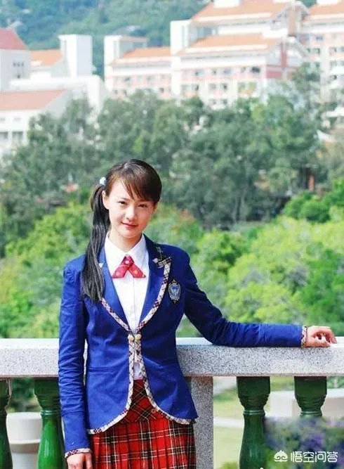 哪个女明星穿校服最好看？