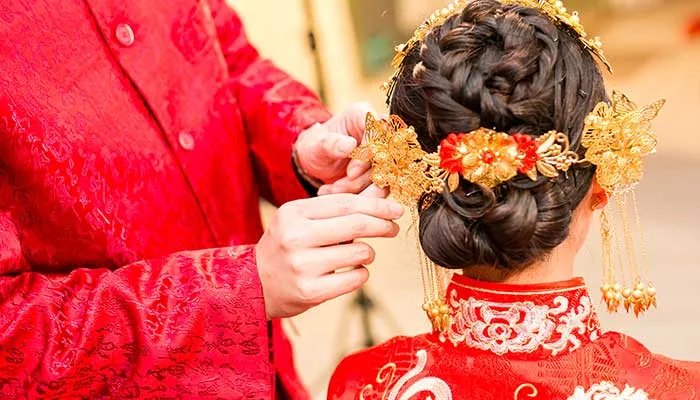 结婚穿婚纱还是秀禾服 结婚典礼穿秀禾服还是婚纱