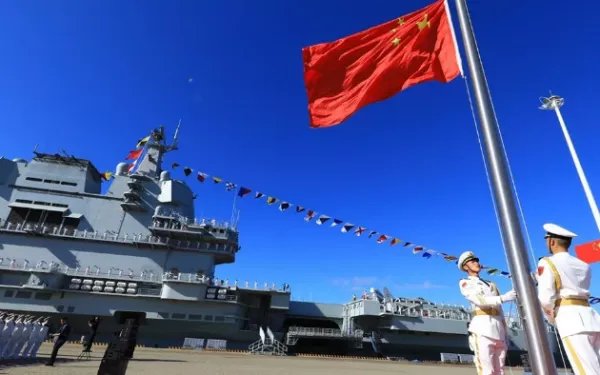 在罗阳去世八周年之际，我们应该明白和学习他的什么精神？