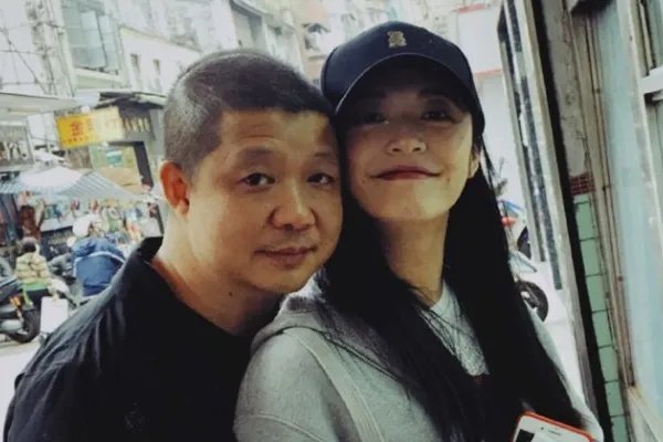 姚晨和曹郁已在婚姻中走过好几年岁月，十分恩爱，两人是如何让爱情保鲜的