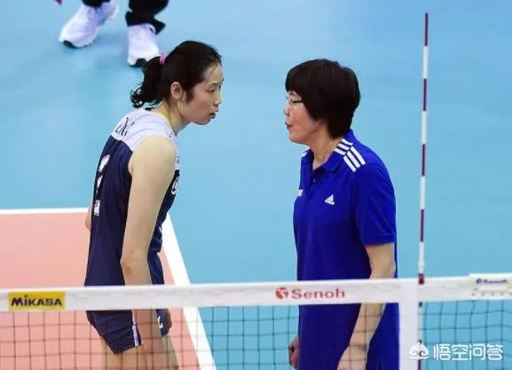 2018排超联赛颁奖典礼，中国女排主帅郎平为什么不参加？