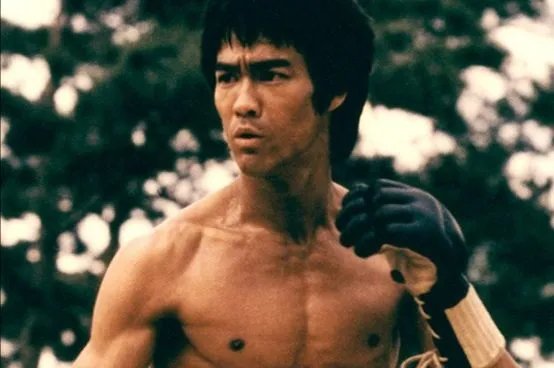 李小龙逝世46周年,为什么李小龙会在国内外都出名?