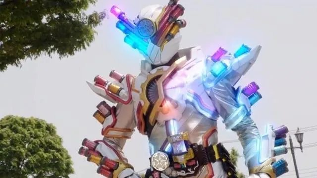 假面骑士build最强的是哪个形态，如何评价创骑？