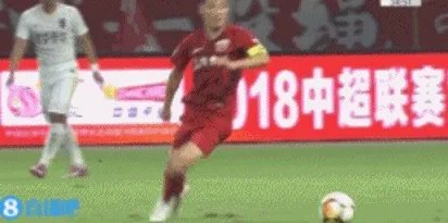 有球迷说郜林是世界足坛的第一“假摔跳水王”,你怎么看?