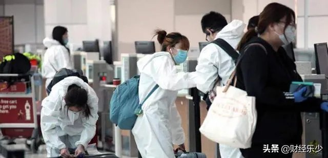 5月要求恢复中美航班，现又全面禁止中国航班，特朗普有何企图？