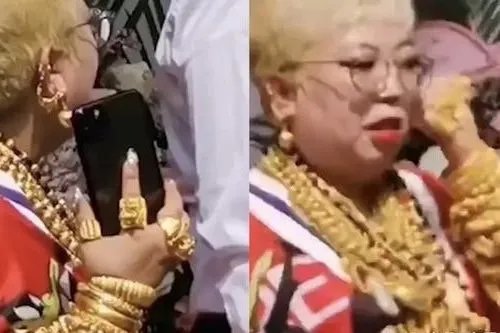 青岛大妈核酸检测身上挂满金货，这就是所谓的富婆吗？