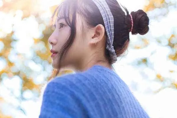 女生哪些动作会让男生觉得很有感觉？？