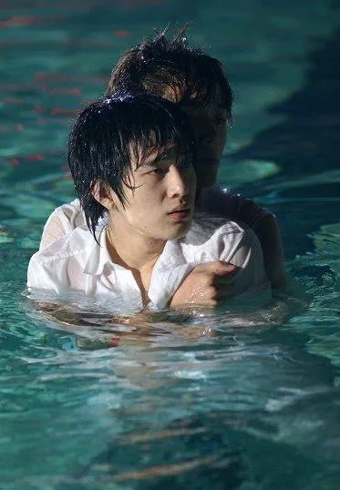 井柏然付辛博接吻照曝光很惊人 井柏然点赞或另有隐情？