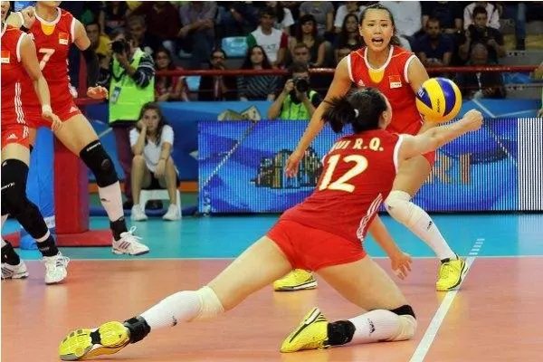 郎平晒骑单车小视频,为何网友却把焦点放在腿上?