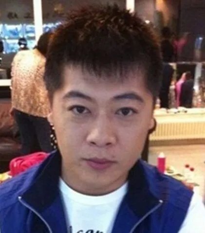 贺树峰的现任老婆是谁？ 妻子小名“闹闹”