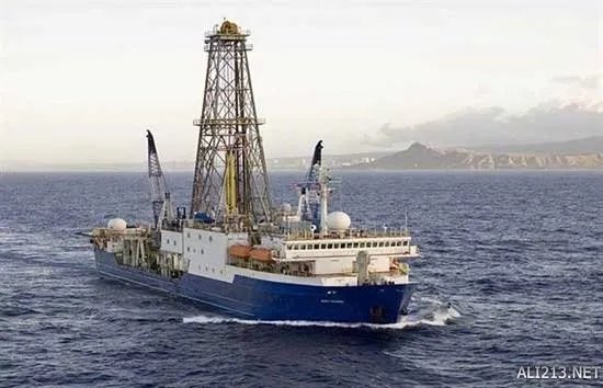 地壳地幔边界将被打穿 网友:地球会不会发生大爆炸