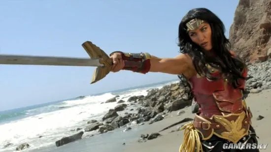 BATINTHESUN出品《神奇女侠大战金刚狼》短片 女神惨被虐杀