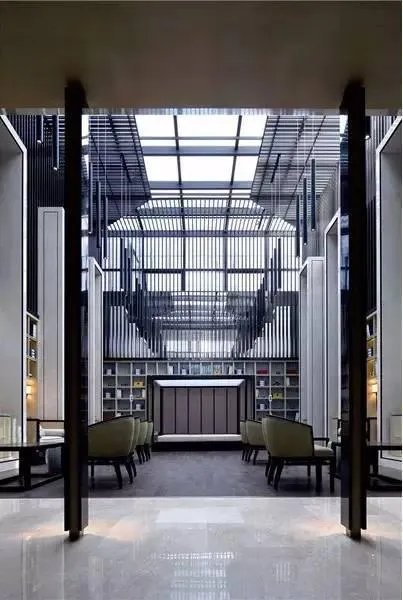 用如此摩登手法打造出来的魔术空间,要多酷有多酷!