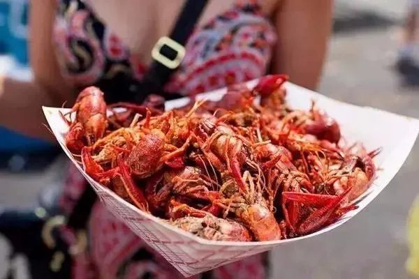 广州白云区发生吃小龙虾中毒事件导致5人死亡是真的吗?