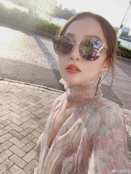 张韶涵新歌疑似回应范玮琪,这俩“姐妹”感情比电视剧还精彩,怎么回事?