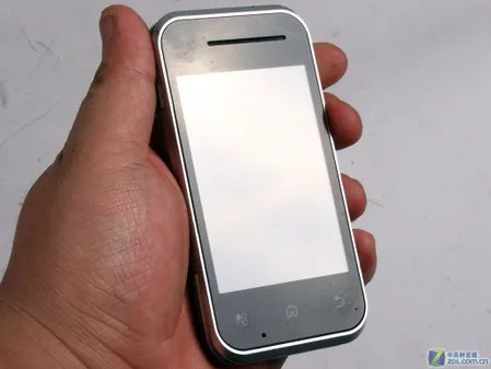 完美后空翻 摩托罗拉ME600现今售价稳定