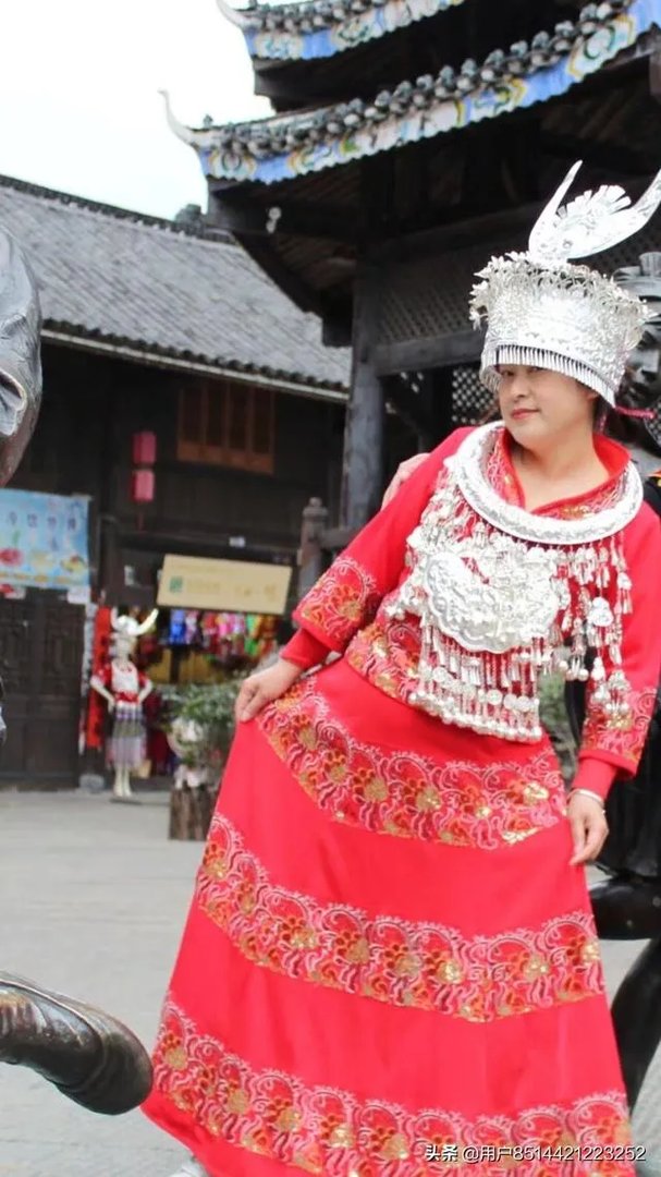 中国那个少数民族服装最好看