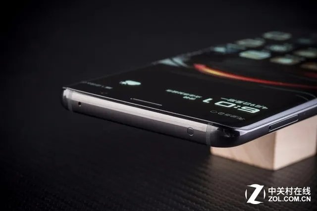 华为MateRS保时捷设计 这样才能