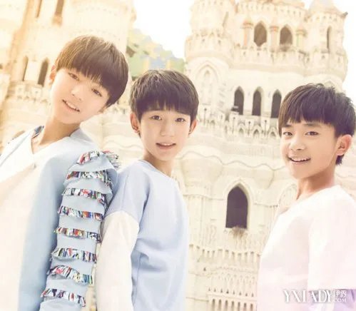 tfboys萌照图片tfboys取消新歌首发祈福天津