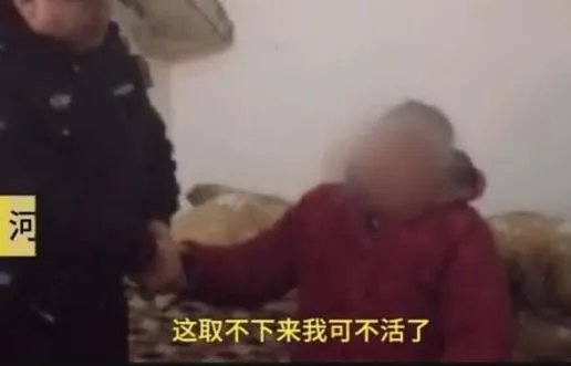 捡到手铐当手镯戴是什么情况：真相详情让人苦笑不得