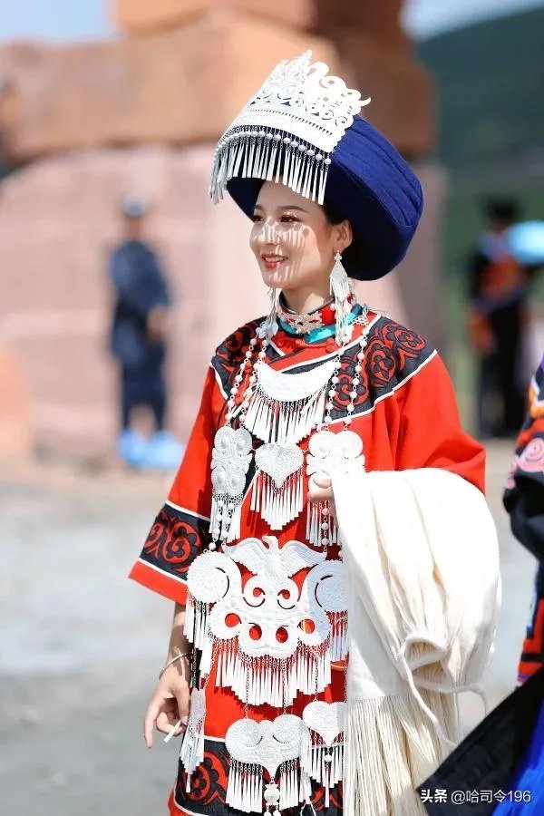 中国那个少数民族服装最好看