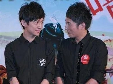 没想到是这样的关系，内地着名主持人何炅、戴军与吉杰的关系如何？