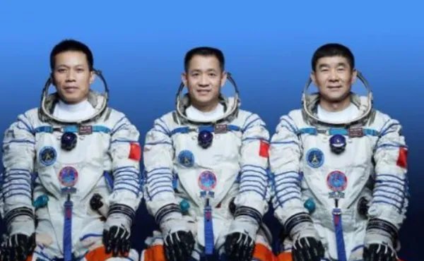 神舟十二号航天员乘组确定，都有谁？